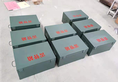 下花园炸药箱和雷管箱一般是怎么存放的？